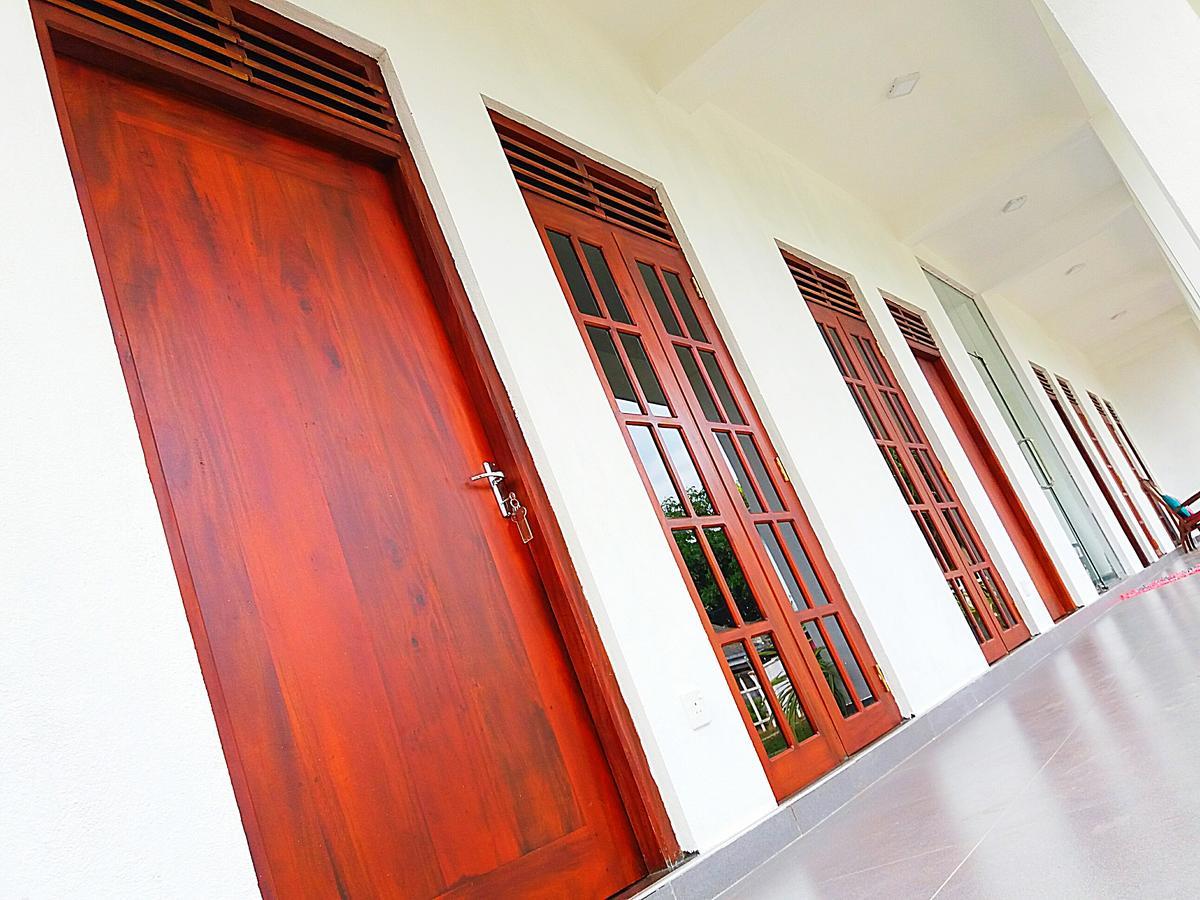 A&B Resort Negombo Kudapaduwa Bagian luar foto