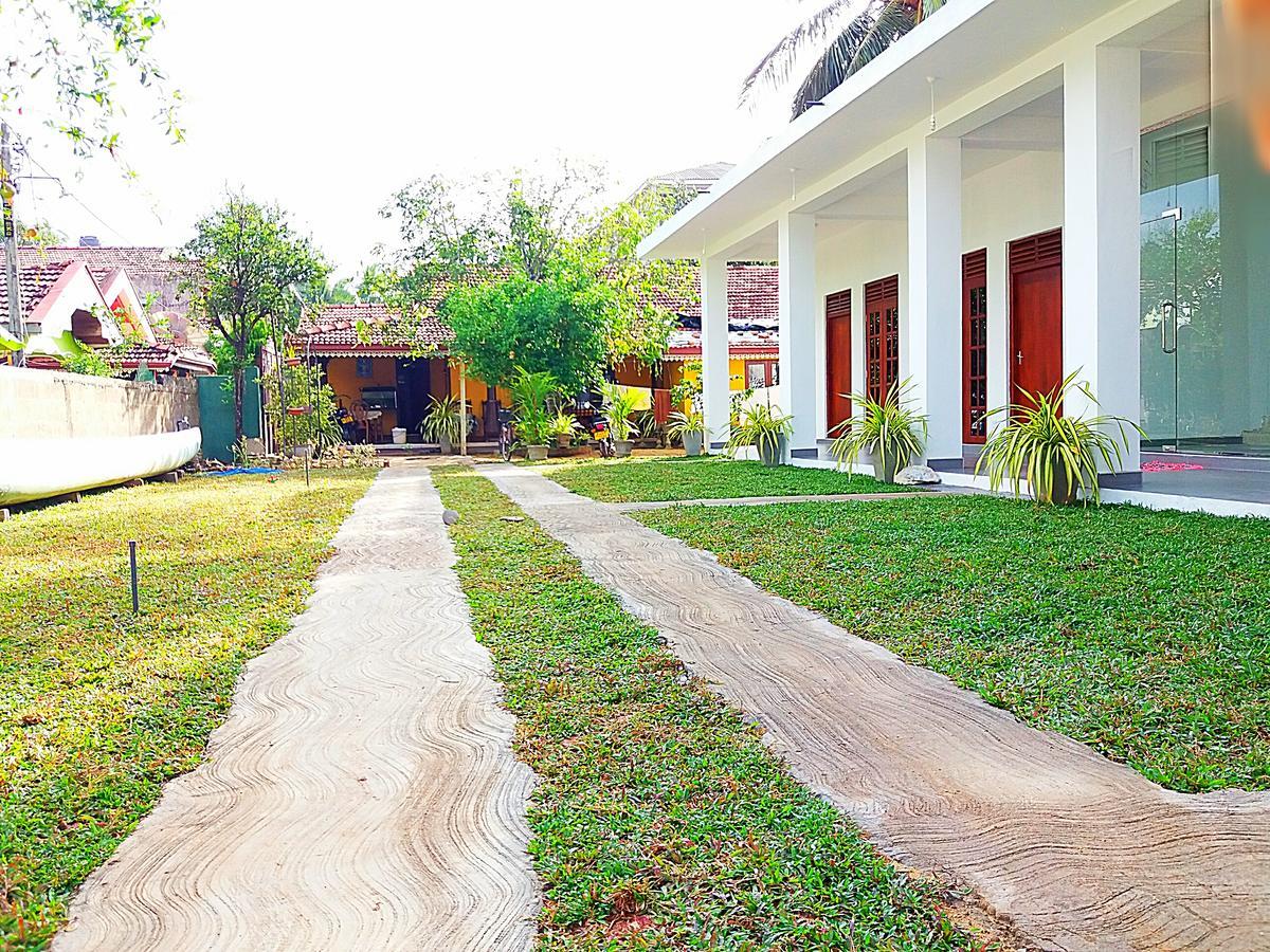 A&B Resort Negombo Kudapaduwa Bagian luar foto