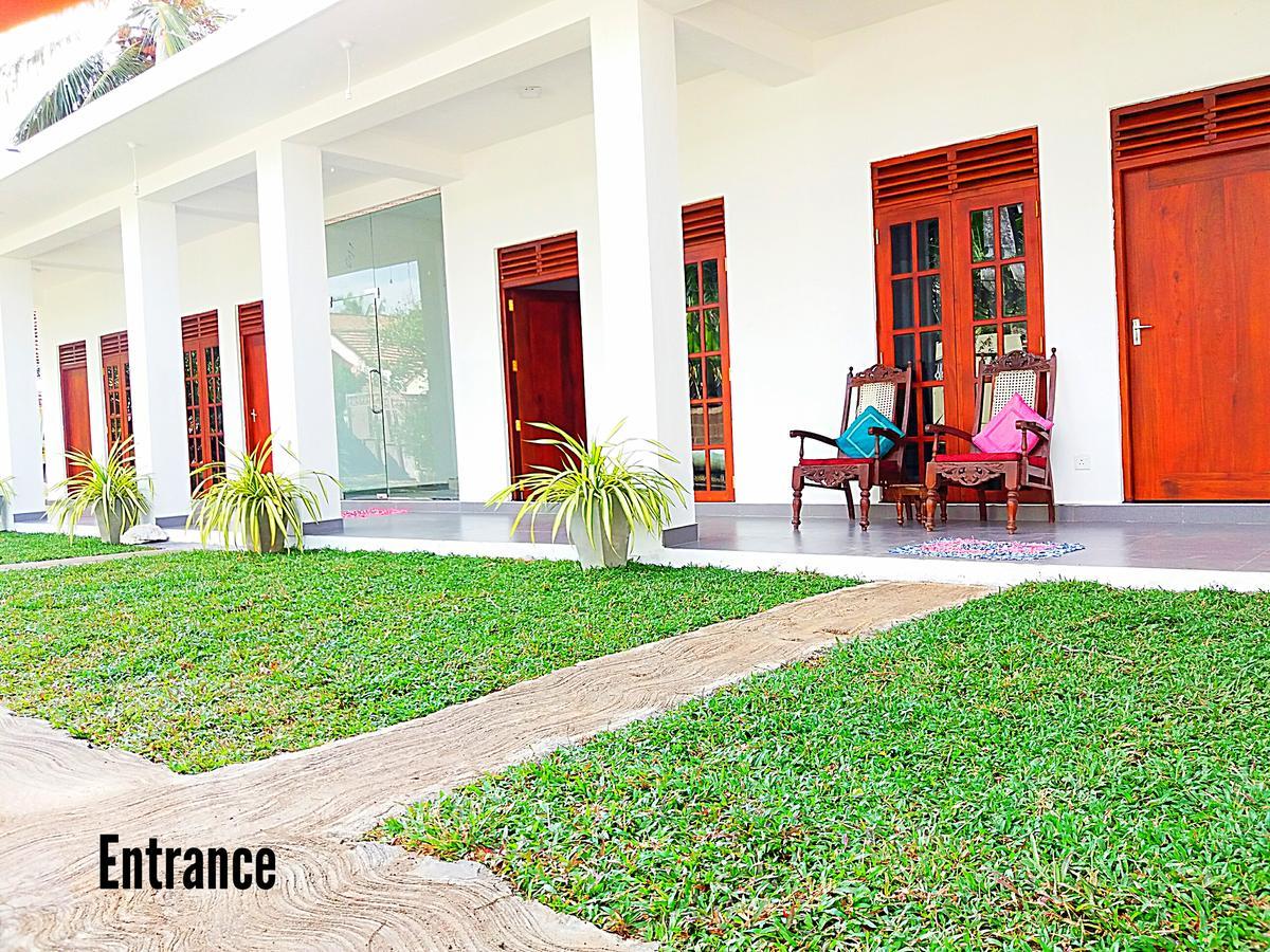 A&B Resort Negombo Kudapaduwa Bagian luar foto