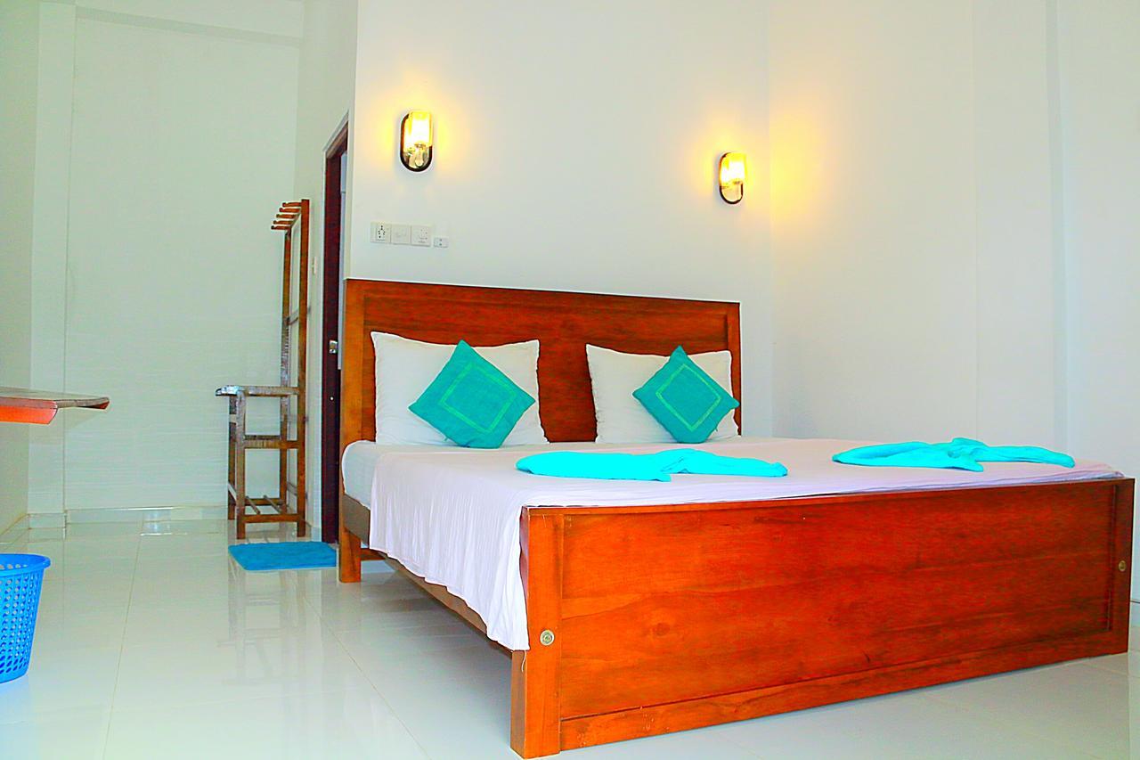A&B Resort Negombo Kudapaduwa Bagian luar foto