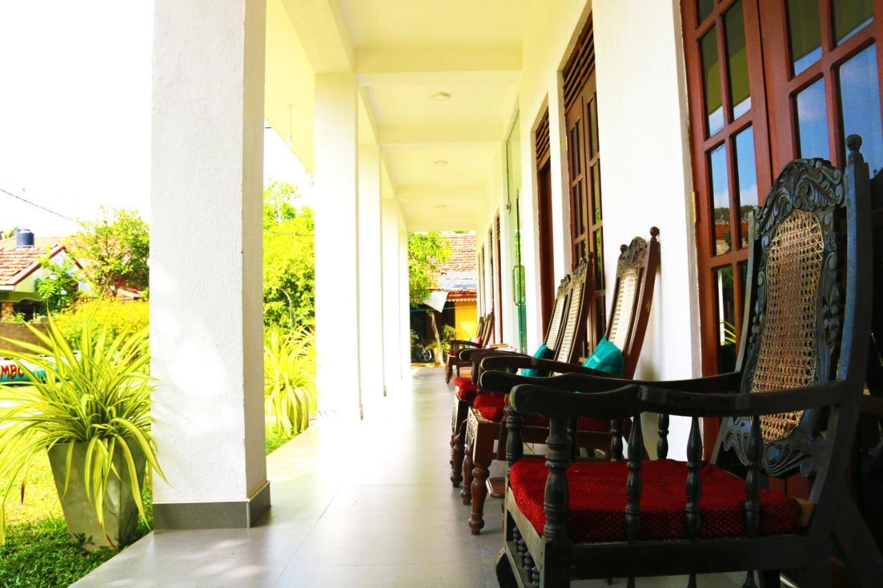 A&B Resort Negombo Kudapaduwa Bagian luar foto