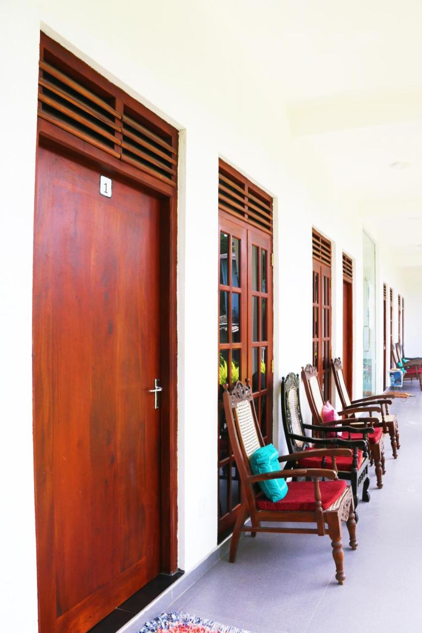A&B Resort Negombo Kudapaduwa Bagian luar foto