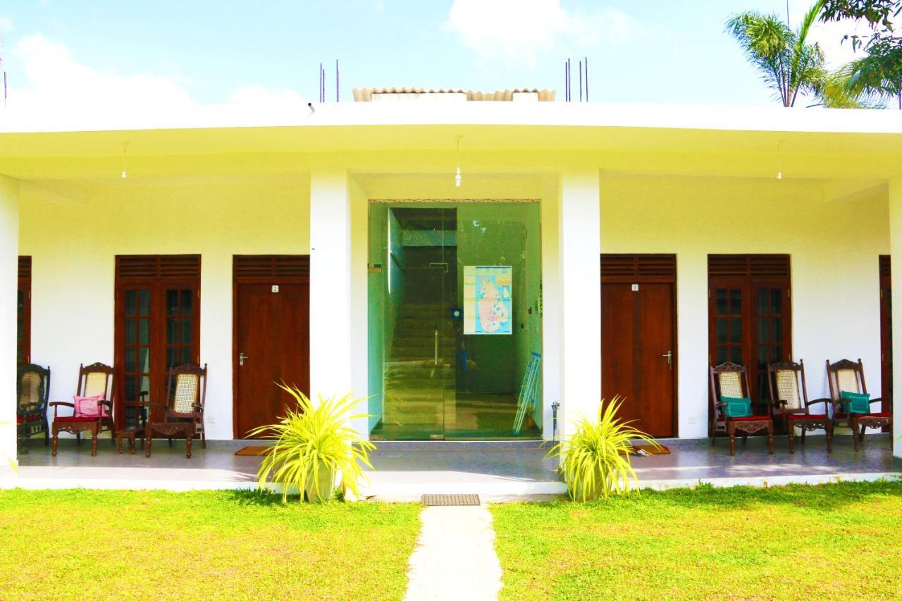 A&B Resort Negombo Kudapaduwa Bagian luar foto